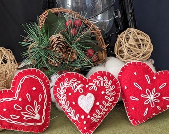 Felt Hearts Valentine's ornament, set of 3 felt star ornaments, Scandinavian ornaments, embroidery felt ornaments, Nordic Valentines