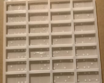 Domino mold