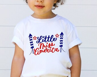 Camiseta del 4 de julio de Little Miss América para niña pequeña