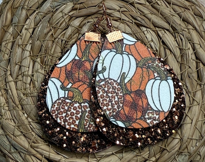 Fall earrings, ready to ship, pumpkin earrings, glitter teardrop earrings, holiday earrings, fall, pumpkins.