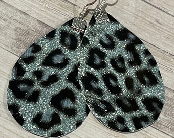 Glitter silver leopard earrings