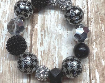 Beaded stretch bracelet, hounds tooth, stars, chunky beaded brackets, stackable bracelets.