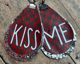 Kiss me earrings, valentines, red and gray houndstooth earrings