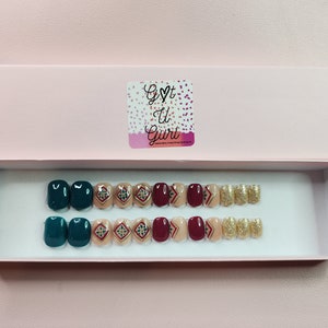 Boho Abstract Petite / Short Press On Nails, Press On Nails, Fake Nails, Affordable, Handmade, Hand Painted