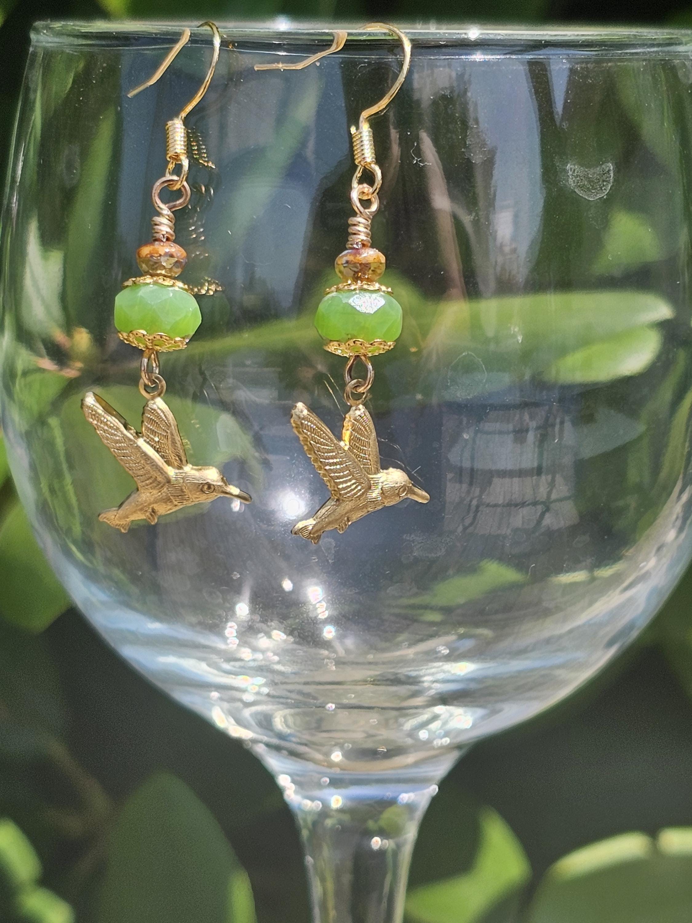 Orecchini A Goccia Pendenti Con Ciondolo Colibr&igrave; E Zirconi Verdi &ndash; Regalo Donna