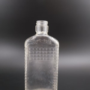 Vintage 1960s Seagrams Embossed Full Pint Whiskey Liquor Bottle