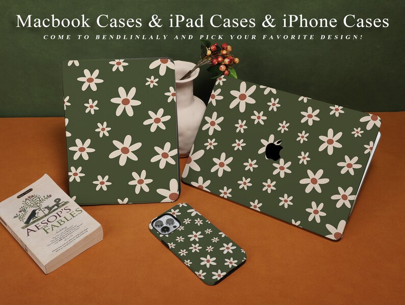 Champagne Deep Green Daisy iPhone 14 Pro Max Case, Customize iPhone ...