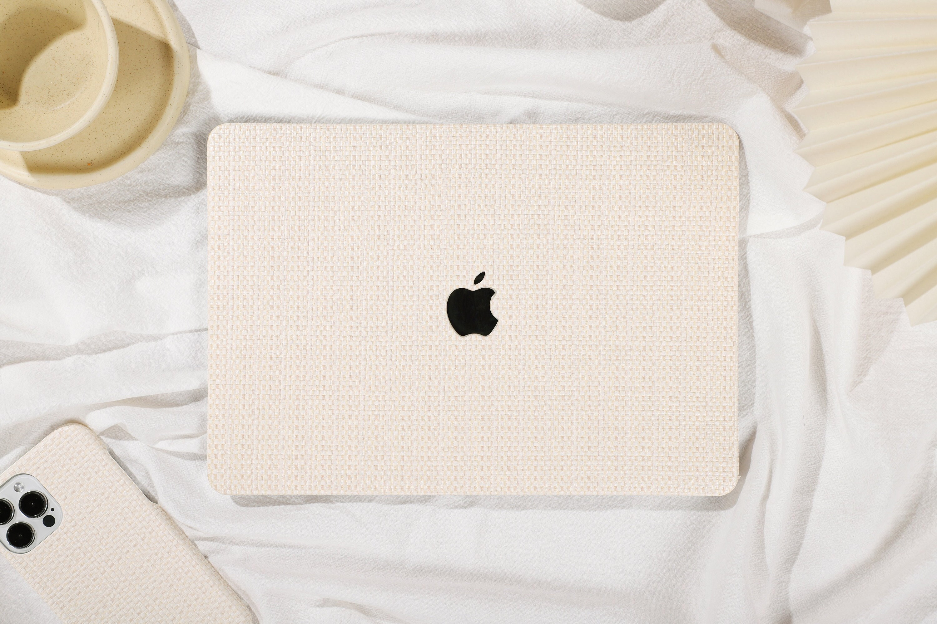 Beige Weave Personalized Leather Macbook Hard Case for New Macbook Air 11/13 Pro 13/14/16 inch Laptop M2 Air Pro 2022/2023