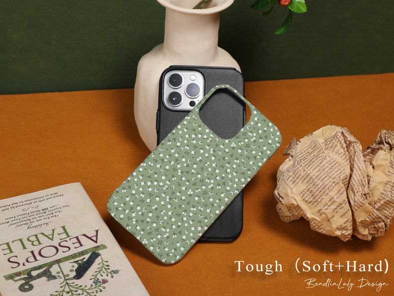 Small Floral Pattern iPhone 14 Pro Max case, Customize iPhone Case for iPhone14 13 12 11 Pro XR XS X SE 2020 2022 7/8P image 3