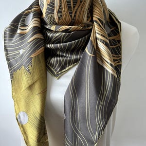 100% Natural Mulberry Silk Large Scarf 43&quot; x 43&quot; Green Golden Fish Colorful Floral Silk Neck Scarf Head Scarf Silk Hair Wrap Silk Shawl Gift