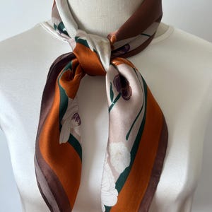 100% Natural Mulberry Silk 26&quot; x 26&quot; Square Scarf Green Orange Fall Color Silk Neckerchief Hair Scarf Bag Silk Scarf Gift Christmas