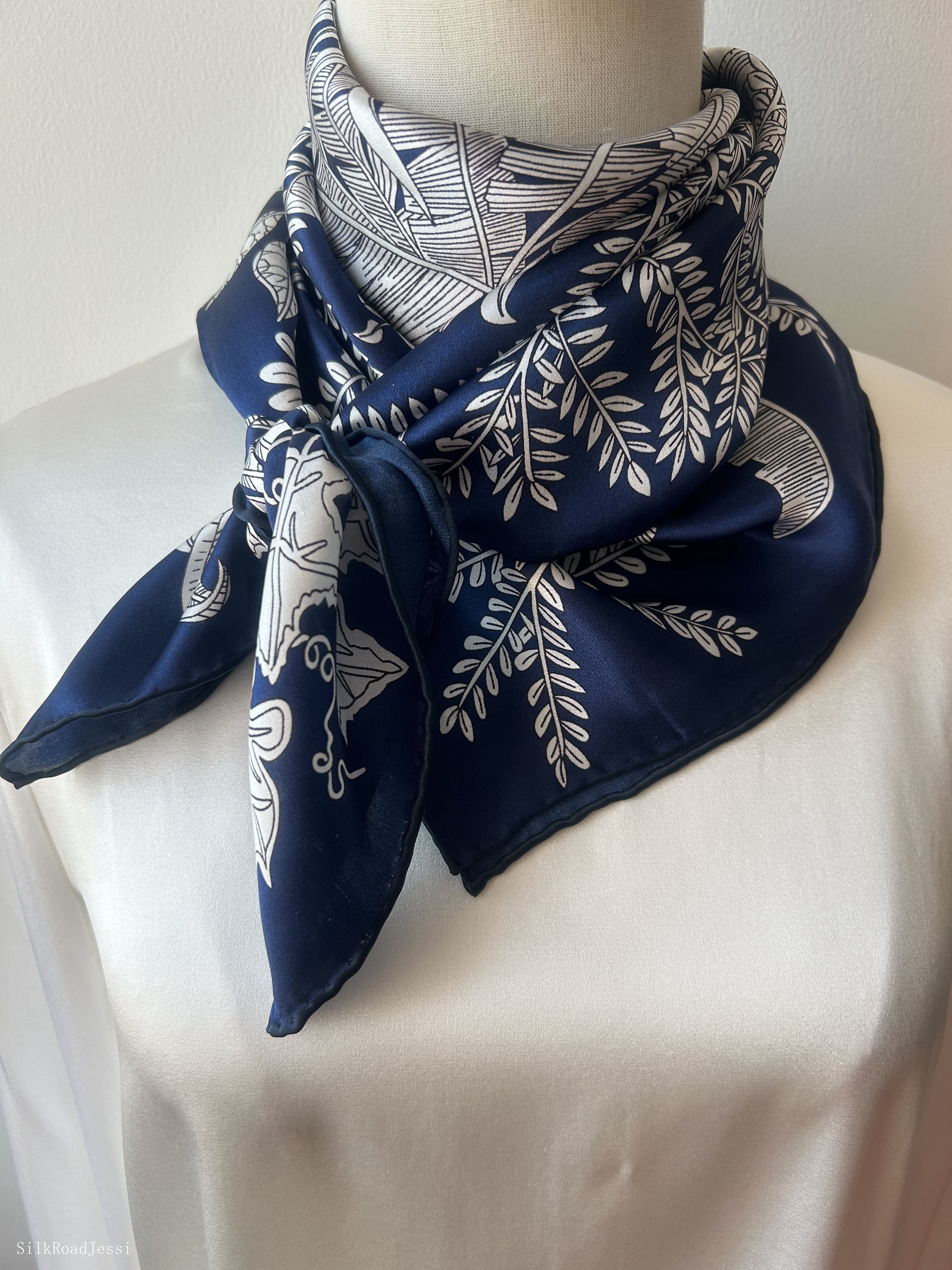 ミューラルmurral ice flower embroidery scarf il_1080xN.5686892711_61ut.jpg