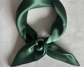 100% Natural Mulberry Silk Small Scarf 21&quot;&#39; x 21&quot; Plain Green Silk Neckerchief Green Hair Pony Scarf Silk Fashion Scarf Christmas Scarf Gift