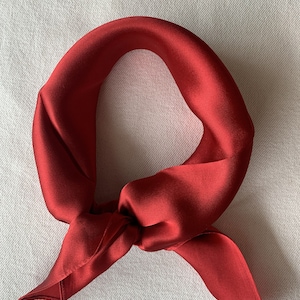 100% Natural Mulberry Silk 21"' x 21" Small Square Silk Scarf Red Silk Neckerchief Hair Scarf Bag Silk Scarf Gift Fashion Scarf