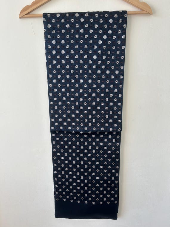 Blue Pattern Mulberry Silk Neck Scarf Jiangnan Bloom Silk Scarf - 100% Mulberry Square 68x68 Cm main image 3
