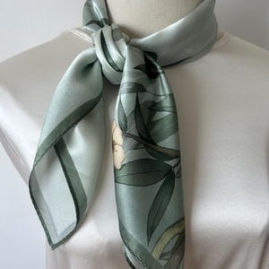 100% Pure Natural Mulberry Silk Scarf 26&quot; x 26&quot; Green Delicate Floral Print Silk Neck Scarf Silk Hair Scarf Wrist Scarf Head Silk Scarf Gift