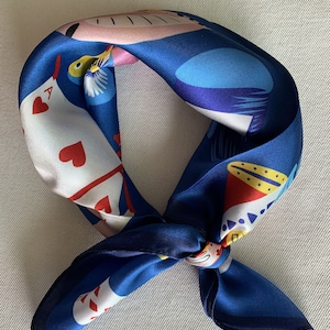 100% Natural Mulberry Silk 21&quot;x21&quot; Small Scarf Blue White Red Vibrant Poker Cartoon Printed Neck Scarf Handbag Wrist Silk Scarf Gift