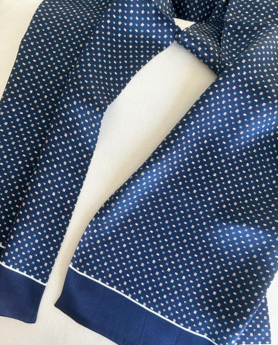 Mulberry Silk Scarf: Blue Patterned Men display picture 3