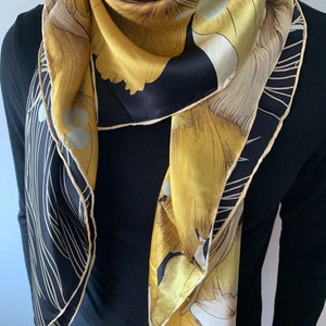 スカーフ FERRAGAMO Woman Neck scarf Yellow Cream 310158 771390 004 FERRAGAMO: Neck scarf woman - Yellow Cream | Ferragamo neck
