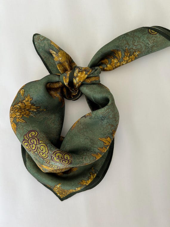 Mulberry Silk Scarf: Antique Floral Art, Green Gold  display picture 3