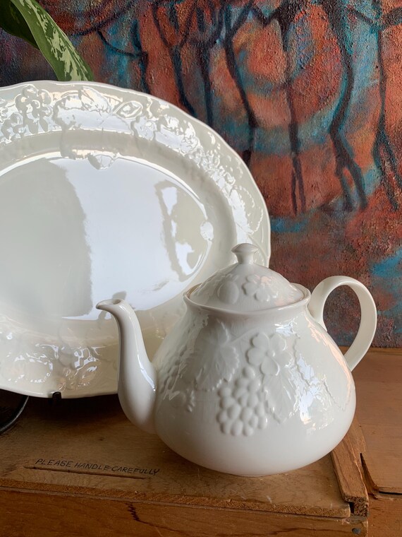 Vintage Wedgwood Strawberry & Vine Bone China Teapot, White