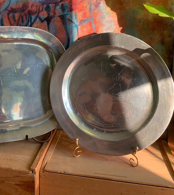 Vintage Wilton Armetale Silver Pewter Circular Round Serving