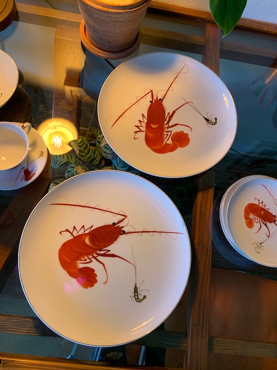 11-piece 1950s YY Yonemoto Japan Ebi Hand-painted Porcelain Set of