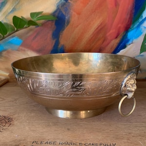 Solid Brass Lions Head Bowl or Planter with Handles | Polished Gold Display Console Bowl or Trinket Dish | Vintage Hollywood Regency Decor