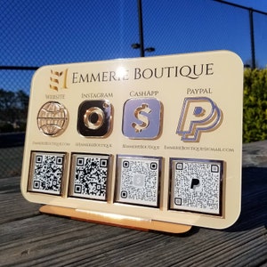 Scanbarer QR Code | 4 Symbole Qr Code | Multi Qr Code | Qr Code Zeichen | Qr Code Zeichen für Unternehmen | Social Media Zeichen | Instagram Facebook Qr