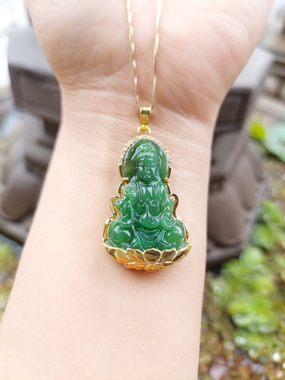 Jade buddha 2024 pendant 18k gold