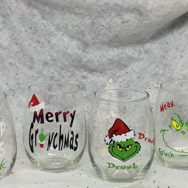Set di 4 bicchieri da vino ispirati al Grinch, bicchiere da vino personalizzato, regali segreti di Babbo Natale, regali di elefante bianco, regali di Natale, bicchiere da vino Grinch