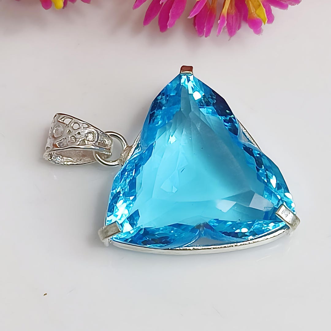 【order】アクアクリスタル  トリリオンカット ネックレス order】アクアクリスタル トリリオンカット ネックレス order】アクア