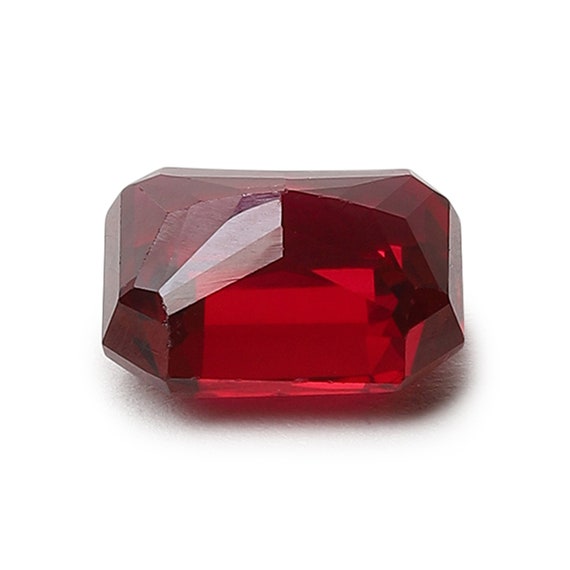 Rubis Du Mozambique De 2,86 Ct - Traité Au Plomb - Coupe Ovale - Très Bonne Qualité - Neuf Sans Emballage