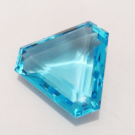 Naturelle RARE aigue-marine bleue du Brésil non chauffée 10x8 mm