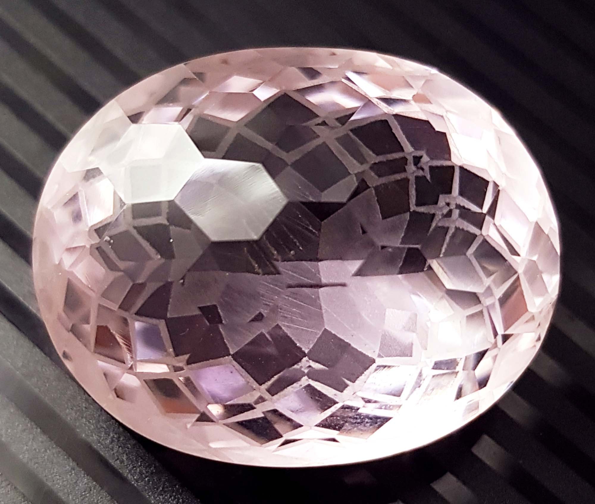 Topaze Rose Ovale 6x8 Mm - Pierre Naturelle - 1,35 Carats - Neuf Sans Emballage