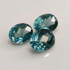 Piedra preciosa de grandidierita verde azulada ovalada de 45 quilates: piedra preciosa suelta natural