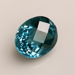 Piedra preciosa Grandidierita verde azulada ovalada de 15 quilates - Origen Brasil