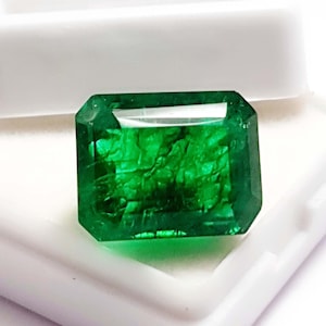 Pietra preziosa sciolta naturale della Colombia verde smeraldo da 11 ct per l'uso nell'anello o per scopi nuziali Pietra preziosa sciolta con taglio smeraldo, regalo di San Valentino immagine 1