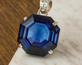 Collier Argent 925 Avec Pendentif Saphir Bleu Clair Et Zirconiums - Longueur 41-45 Cm - Occasion Très Bon État
