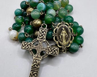 Handmade In Scotland Green Agate Beads Celtic Cross Catholic Rosary Miraculous | UK - Foto 8