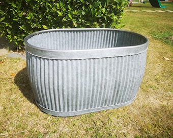 Vintage Look Grey Metal Ribbed Flower Planter Tub Large