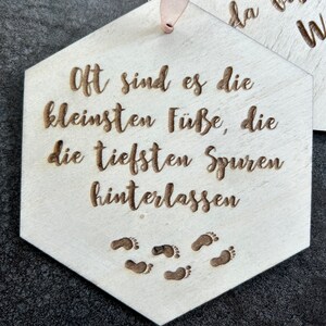 Geschenkanhänger Baby | Holzschildchen | Babygeschenk | Geburt | Anhänger Holz