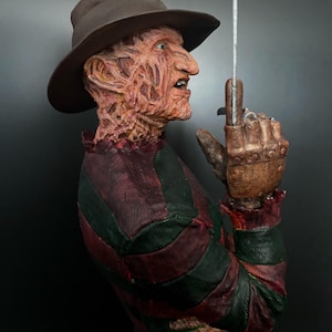 Nightmare Hunter 14K Resin 3D Custom Paint 1/8 1/6