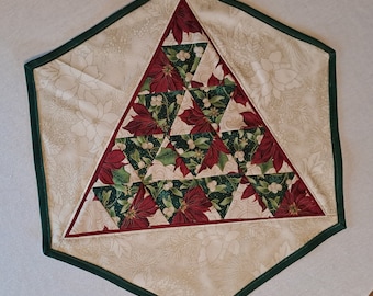 Hexagonal tablecloth for Advent and Christmas, patchwork, Christmas, centerpiece, Christmas doily