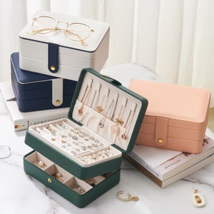 Premium Leather Jewelry Box & Travel Case - Lockable Jewelry