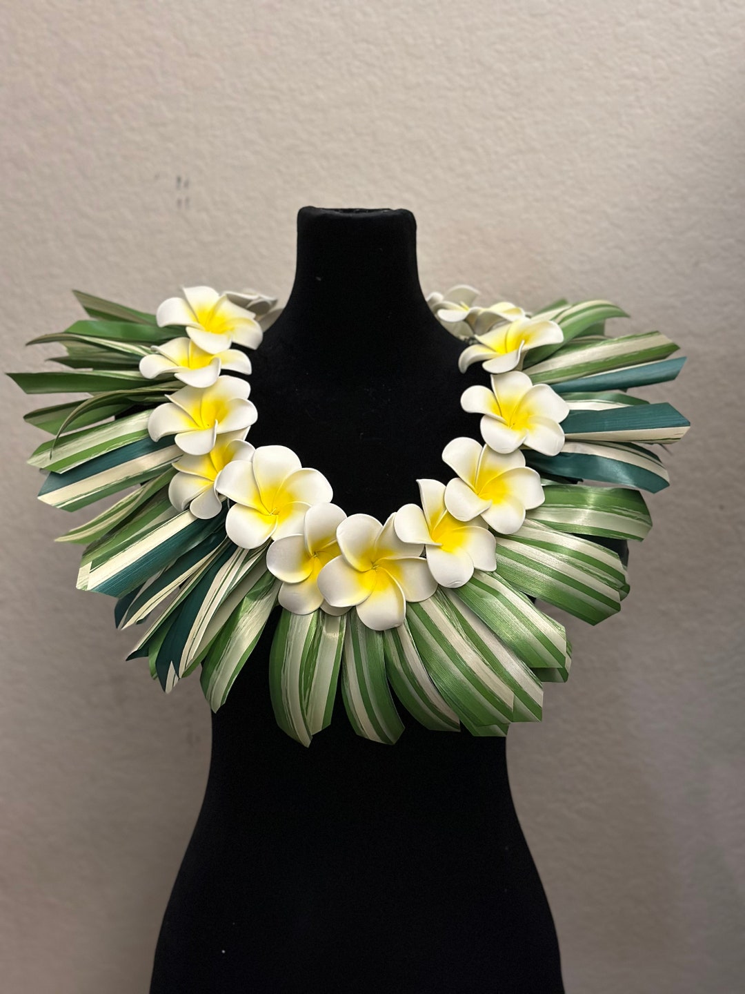 Plumeria Tongan Kahoa Graduation Lei Etsy Plumeria Tongan Kahoa Graduation Lei Etsy