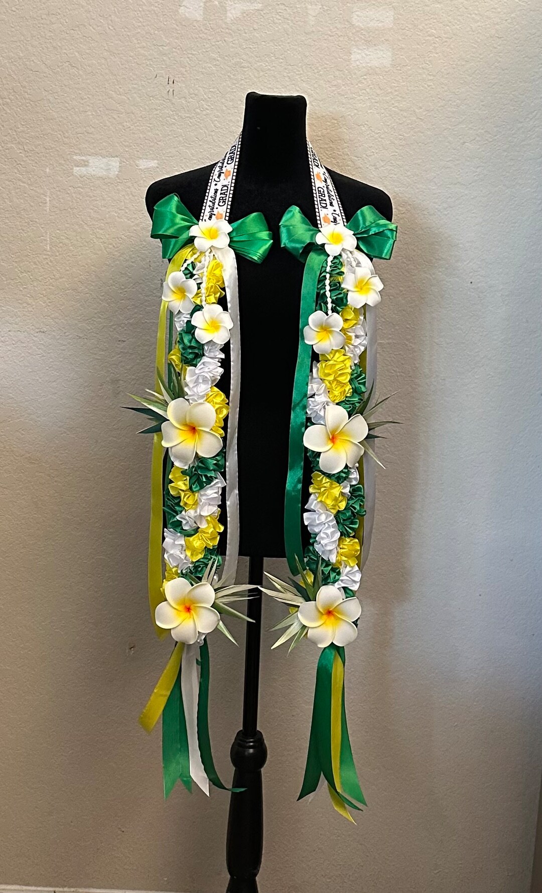 TRIPLE Ribbon Plumeria Graduation Lei - Etsy