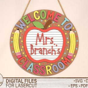 Placa de boas-vindas para sala de aula, Download digital, Arquivo laser Glowforge, Arquivo de corte Cricut, Cabide de porta redondo svg, Presente para professor, Placa de porta de escola svg