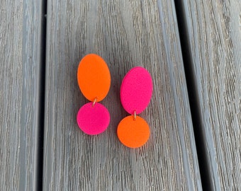 Mismatched earrings, neon orange and neon pink polymer clay, gift for her, fimo schmuck, eye catching