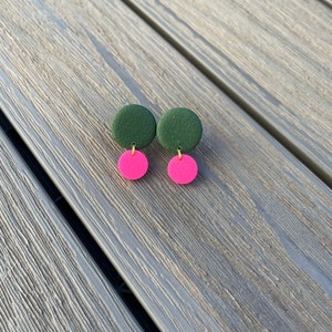 Small round earrings, neon fuchsia and dark olive green polymer clay, gift for her, jewelry, multi colored earrings